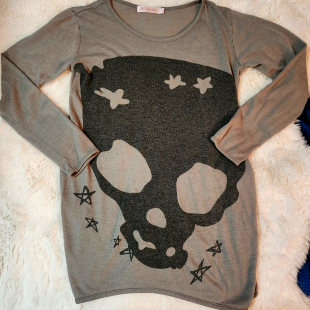 Skull Long Sleeve Oversized Leggings Top/Size XS